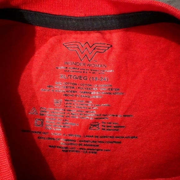 DC Wonder Woman Red T-Shirt - Picture 5 of 5